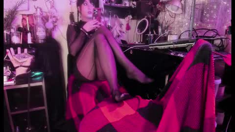 Snapshot of miss_asmodeus chatting on October 14, 8:42 pm missAsmodeus online show from October 14, 8:42 pm