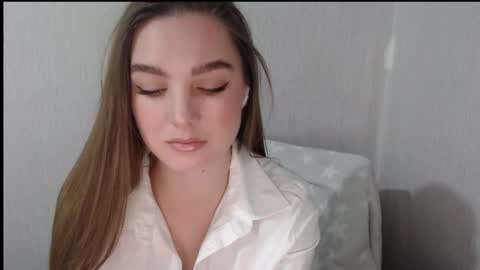 Snapshot of miss_azalea chatting on December 4, 5:54 pm Georgia online show from December 4, 5:54 pm