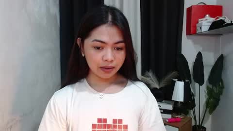 Briella online show from May 21, 3:08 pm