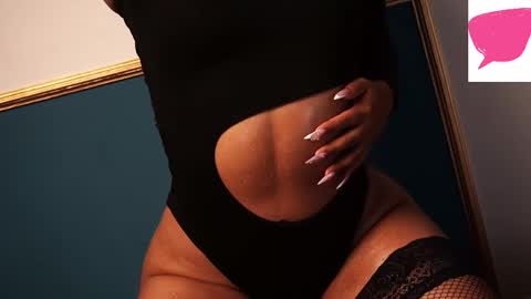 Snapshot of miss_brunette_ chatting on May 19, 12:27 am lucy 3 online show from May 19, 12:27 am