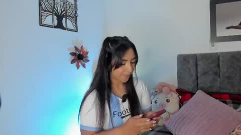 Snapshot of miss_brunette_ chatting on June 13, 3:04 am lucy 3 online show from June 13, 3:04 am