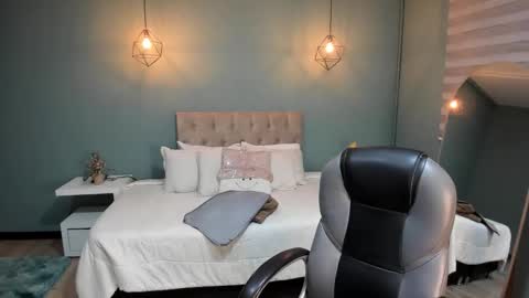 Cataleya online show from December 4, 11:41 am