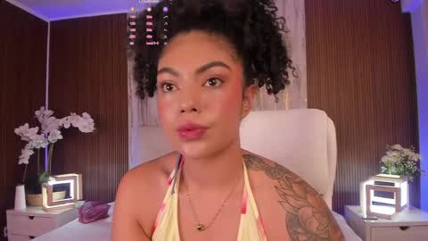 Snapshot of miss_curazao chatting on June 6, 11:37 am CANDELA CASTRO online show from June 6, 11:37 am