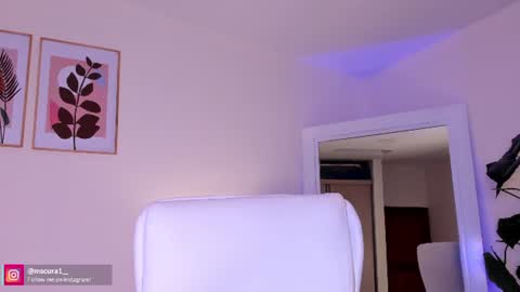 CANDELA CASTRO  online show from June 17, 12:40 pm