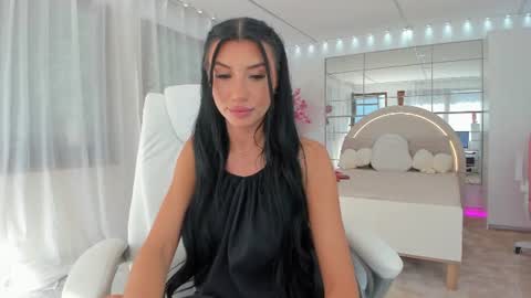 miss_diamond__ online show from June 10, 6:45 am