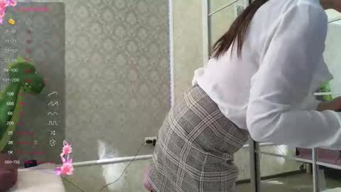 miss_divora online show from October 22, 9:31 am