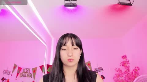 Melanie online show from December 16, 12:27 pm