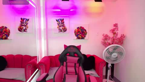 Melanie online show from September 24, 12:30 pm