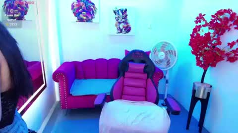 Snapshot of miss_dolly1 chatting on June 14, 12:18 pm Melanie online show from June 14, 12:18 pm