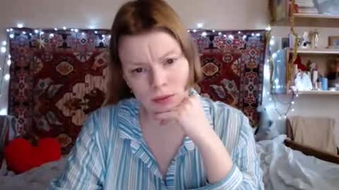 Elis online show from December 16, 11:44 am