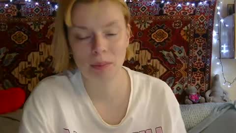 Elis online show from July 17, 11:28 am