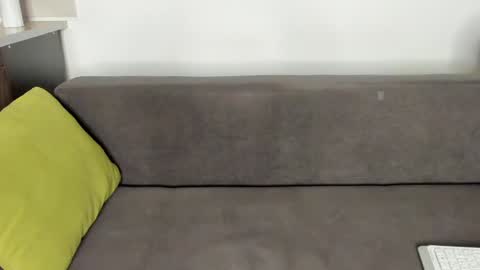 Snapshot of miss_emilyy chatting on January 22, 2:03 pm Emily online show from January 22, 2:03 pm