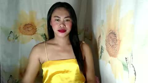 Snapshot of miss_eva2025 chatting on May 22, 10:43 am Eva online show from May 22, 10:43 am