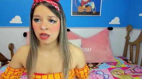 Evoleth online show from November 15, 11:07 am