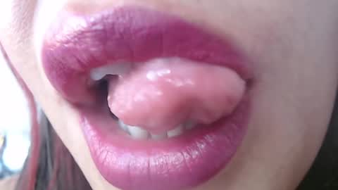 Miss Evoleth online show from December 5, 12:00 pm