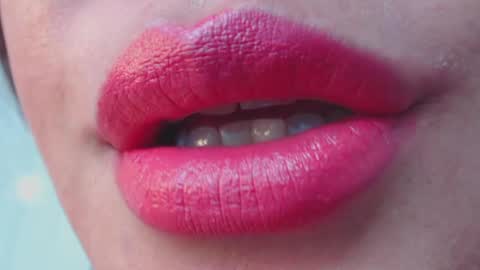 Miss Evoleth online show from December 6, 4:28 pm