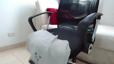 Snapshot of miss_evoleth2 chatting on May 15, 2:46 pm Miss Evoleth online show from May 15, 2:46 pm