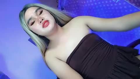 Snapshot of miss_horny139736 chatting on May 19, 8:09 am miss_horny139736 online show from May 19, 8:09 am