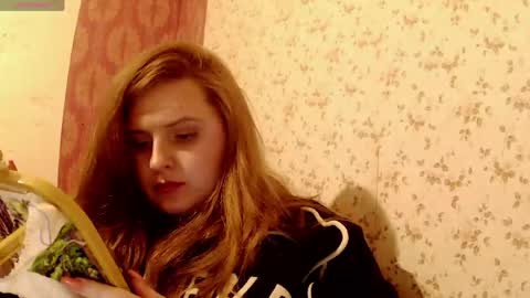 Miss Iriss online show from April 26, 7:00 pm
