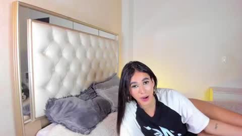 Snapshot of miss_khalifadoll chatting on June 24, 3:49 am miss_khalifadoll online show from June 24, 3:49 am