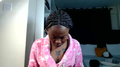Snapshot of miss_kiarrafit chatting on June 9, 5:41 am Miss Kiarrafit online show from June 9, 5:41 am
