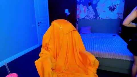 miss_kiten online show from June 22, 4:42 am