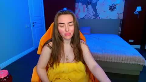 miss_kiten online show from July 12, 9:11 am