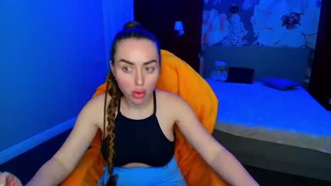 miss_kiten online show from July 15, 6:46 pm