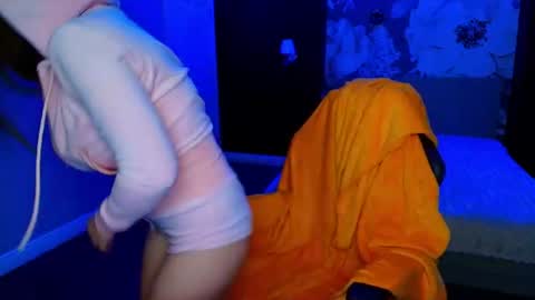 miss_kiten online show from July 27, 9:22 pm