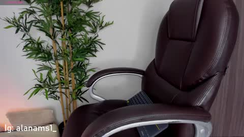 Alana online show from January 17, 11:40 pm