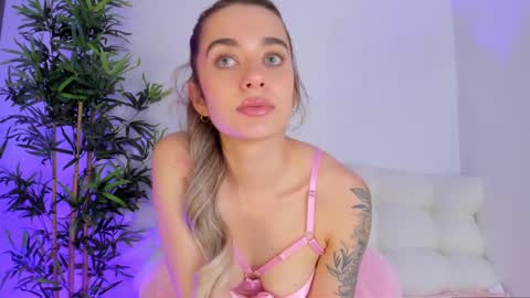 Alana online show from October 24, 12:41 am