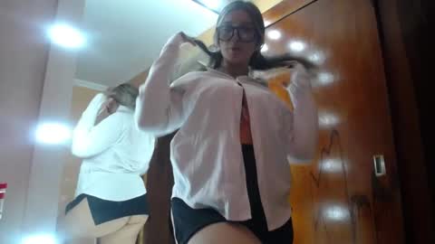 lilieth  online show from January 25, 10:50 pm