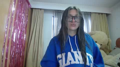 lilieth  online show from February 3, 10:43 pm