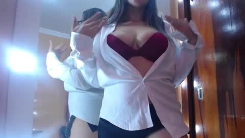 lilieth  online show from February 11, 6:33 pm