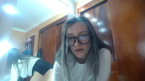 lilieth  online show from February 21, 4:16 pm