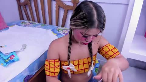 Snapshot of miss_lucyla chatting on June 3, 11:02 am miss_lucyla online show from June 3, 11:02 am