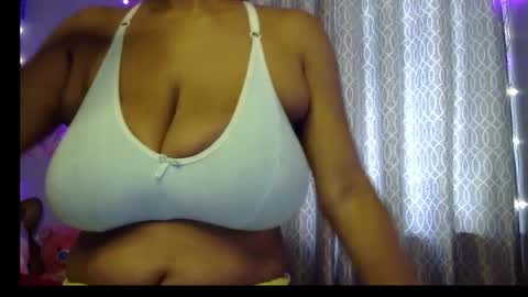 Snapshot of miss_mahi69 chatting on May 29, 3:48 am Mahi online show from May 29, 3:48 am