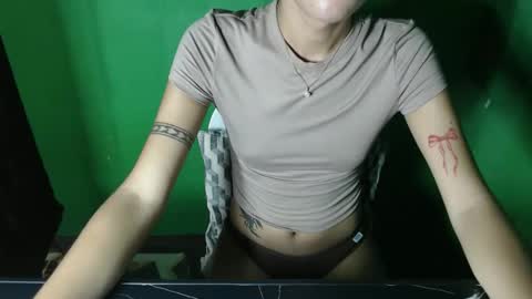 Snapshot of miss_mailyn chatting on October 25, 6:46 pm miss_mailyn online show from October 25, 6:46 pm