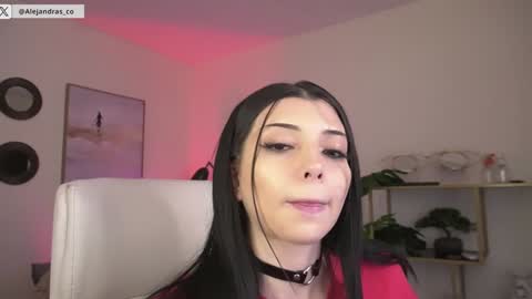 Snapshot of miss_meii chatting on November 10, 11:37 pm Alejandra online show from November 10, 11:37 pm