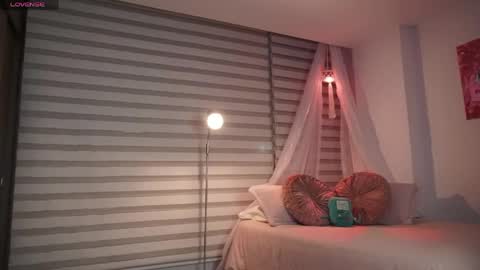 Snapshot of miss_meii chatting on April 7, 2:01 am Alejandra online show from April 7, 2:01 am