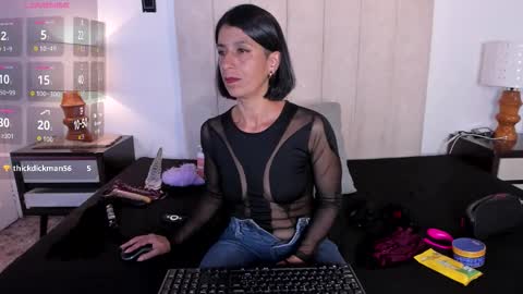 miss_milf_ online show from February 24, 7:34 pm
