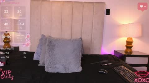 miss_milf_ online show from May 25, 8:26 pm