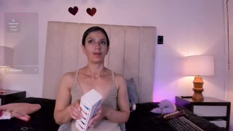 miss_milf_ online show from May 29, 8:07 pm