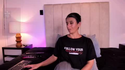 miss_milf_ online show from May 30, 8:06 pm