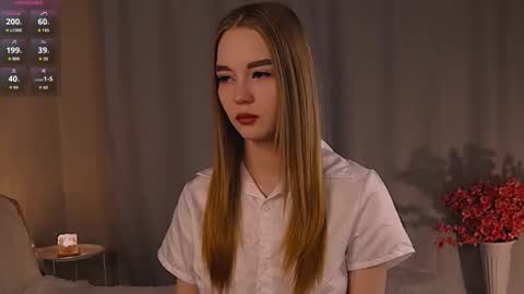 Snapshot of miss_nicoletta chatting on October 23, 12:21 am Nicole online show from October 23, 12:21 am