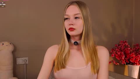 Nicole online show from April 29, 11:11 pm