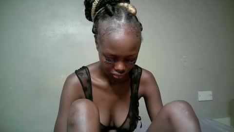 miss_pretty1 online show from March 1, 4:42 pm