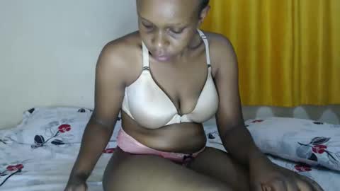 Snapshot of miss_reina21 chatting on May 19, 3:24 am Reina online show from May 19, 3:24 am