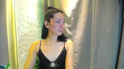 Rona  online show from March 27, 1:33 am