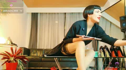 Snapshot of miss_satori_rose chatting on October 10, 12:42 am Satori Rose online show from October 10, 12:42 am